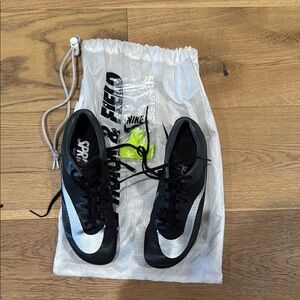 Nike Men's Black and White Track shoes